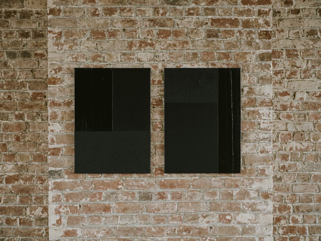 Polished Silence 70 x 50
